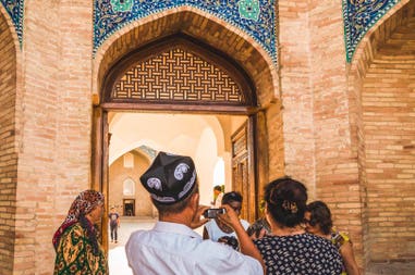 uzbek-people-central-asia