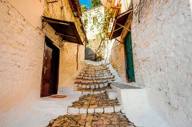 albania-berat-street