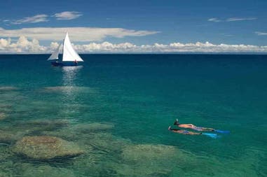 Boat and snorkelling in Lake Malawi