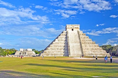 mexico-chichen-itza-el-castillo