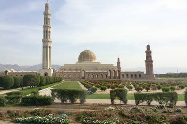sultan-qaboos-grand-mosque