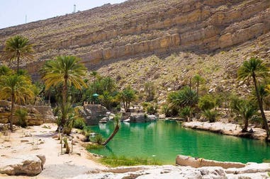 1024px-wadi-bani-khalid-2-20190414164931