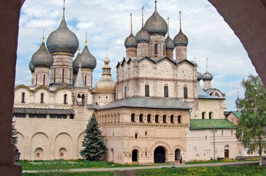 russia-rostov-veliki-kremlin2