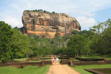 1200px-sigiriya