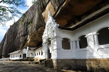 dambulla-cave-temple