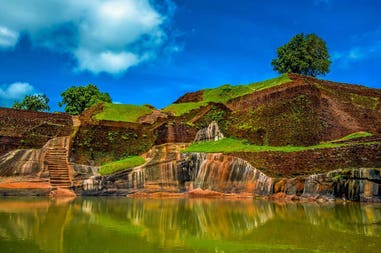 sri-lanka-sigiriya-lion-rock-kings-swimming-pool