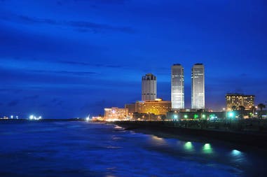 sri-lanka-colombo-by-night