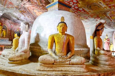 sri-lanka-dambulla-cave-temple