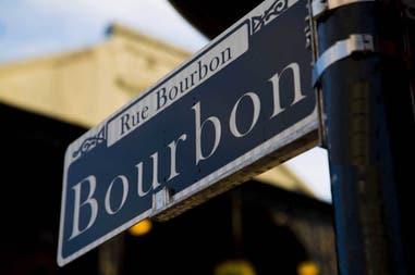 Stati Uniti d'America New Orleans Bourbon Street Cartello di Bourbon Street a New Orleans negli Stati Uniti d'America