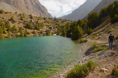 1-mountain-hiking-scenery
