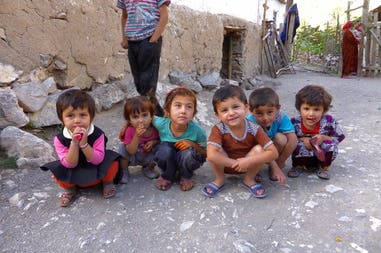 64-sweet-tajik-kids