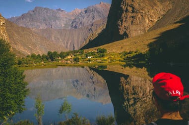 36-pamir-highway-mountains-hiking