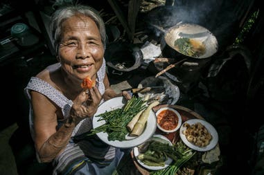 thailand-old-woman