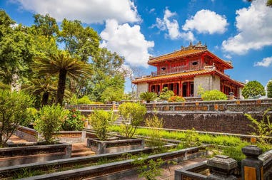 vietnam-hue-minh-lang-pagoda