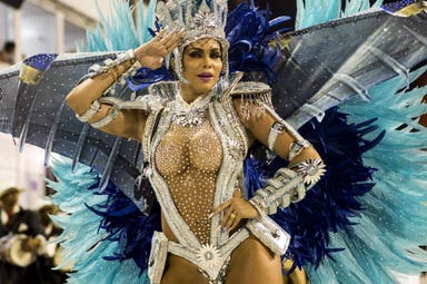 Skip the line: private tour exclusive Samba show with dinner