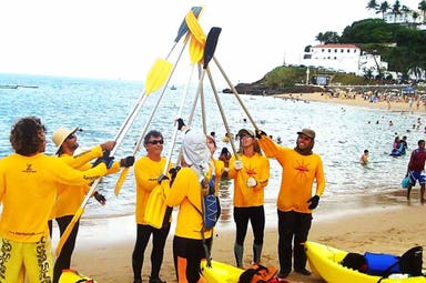 Route III: Historical canoeing in Brazil - Porto da Barra beach / Forte São Marcelo