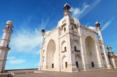Passage In India - Maharashtra and Rajasthan (All inclusive with domestic flights)