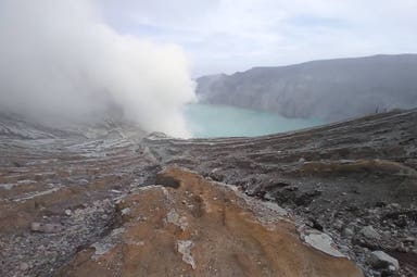 Indonesia e Singapore: viaggio tra vulcani attivi e mare trasparente