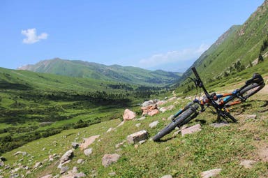 Discovering Kyrgyzstan by bicycle