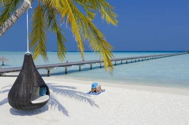 Wonderful Maldives - Holiday Island Resort