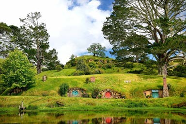 Hobbiton Movie Set
