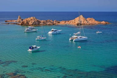 Crociera cabin charter in flottiglia alle isole Baleari in catamarano Lagoon 40