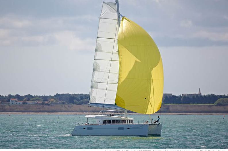 lagoon-400s2-45r8736