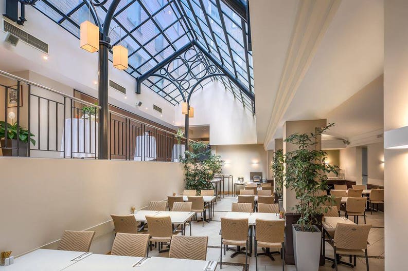 batman-hills-on-collins