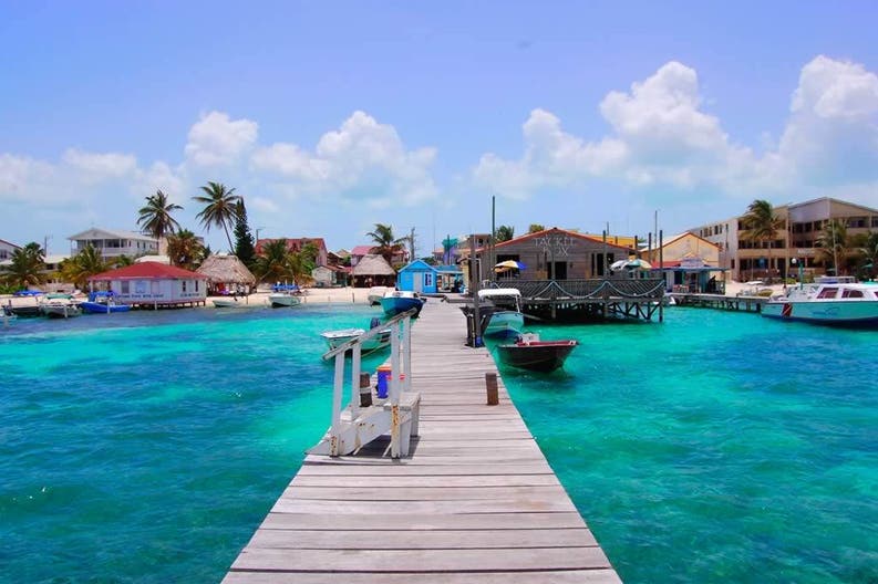 La spiaggia di San Pedro ad Ambergris Caye nel Belize
