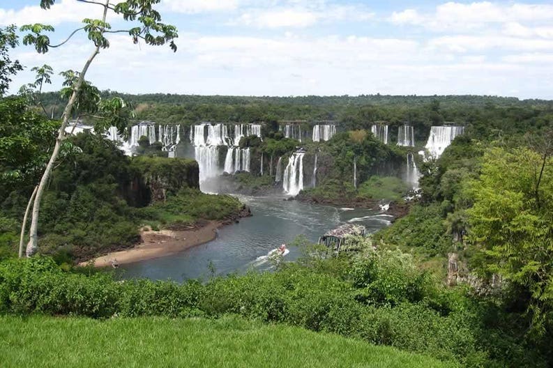brazil-iguazu-falls-01