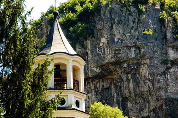 dryanovo-bulgaria-campanile