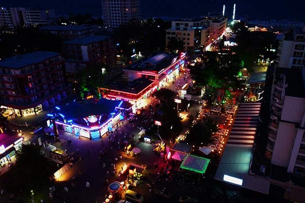sunny-beach-panorama-notte