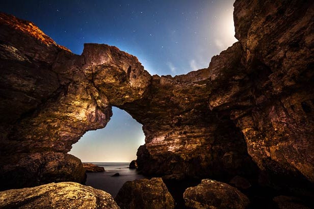 tyulenovo-scogli-notte