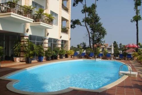 Outdoor swimming pool of the Hotel Stung Sangke in Battambang in Cambodia