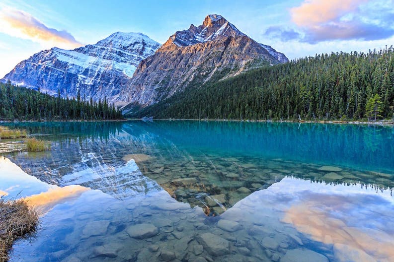 canada-edith-cavell-lake