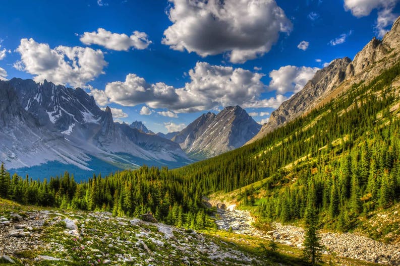 canada-mountain-rae-glacier-and-elbow-lake-area
