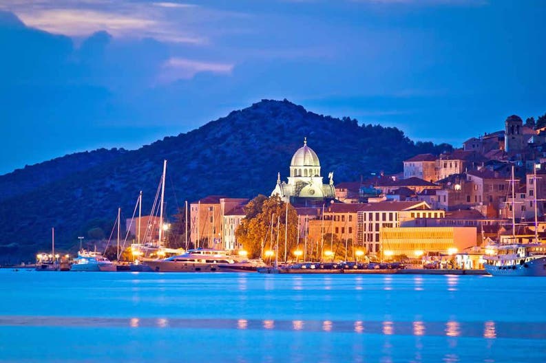 Vista della città di Sibenik in Croazia
