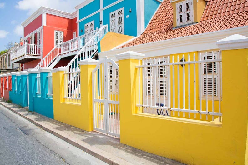 curacao-willemstad-houses