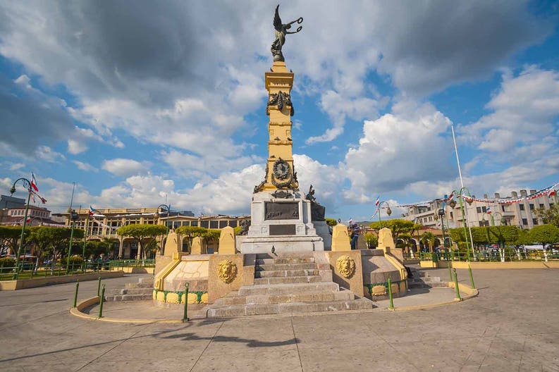 el-salvador-san-salvador-plaza-libertad