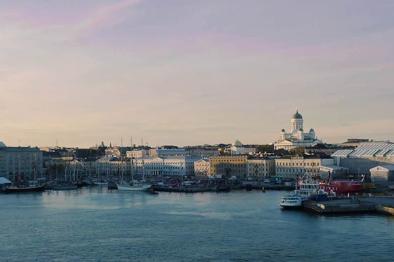 Vista del porto di Helsinki in Finlandia