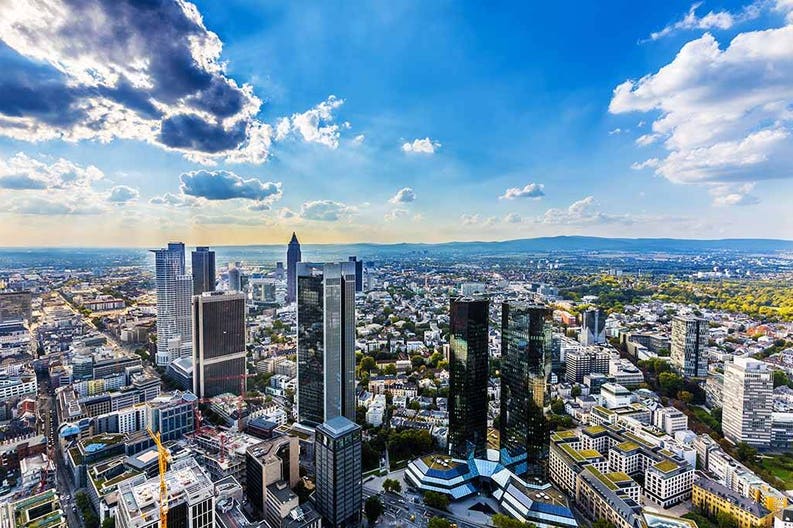 frankfurt-maintower-skyline