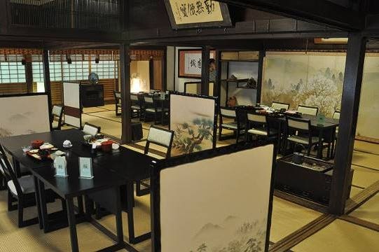 140613094023-mount-koya-4-story-top