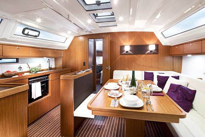 bavaria-cruiser-46-interior-4-