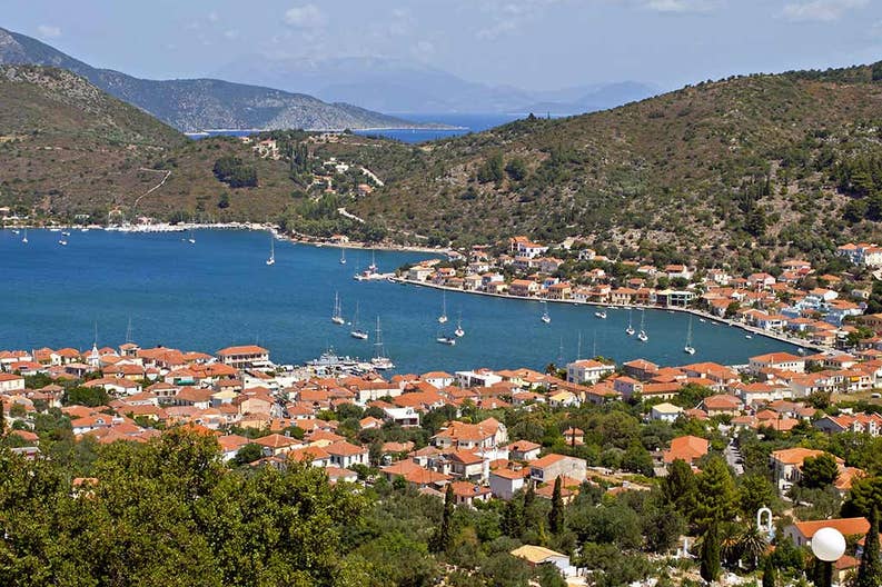 Grecia Itaca vista Vista della città di Itaca in Grecia
