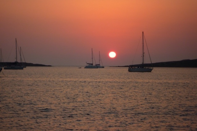 Grecia Antiparos Tramonto Tramonto sulle acque dell'isola di Antiparos in Grecia