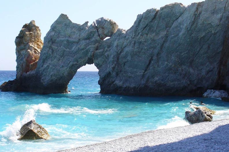 Magnifico paesaggio naturale di Skyathos in Grecia