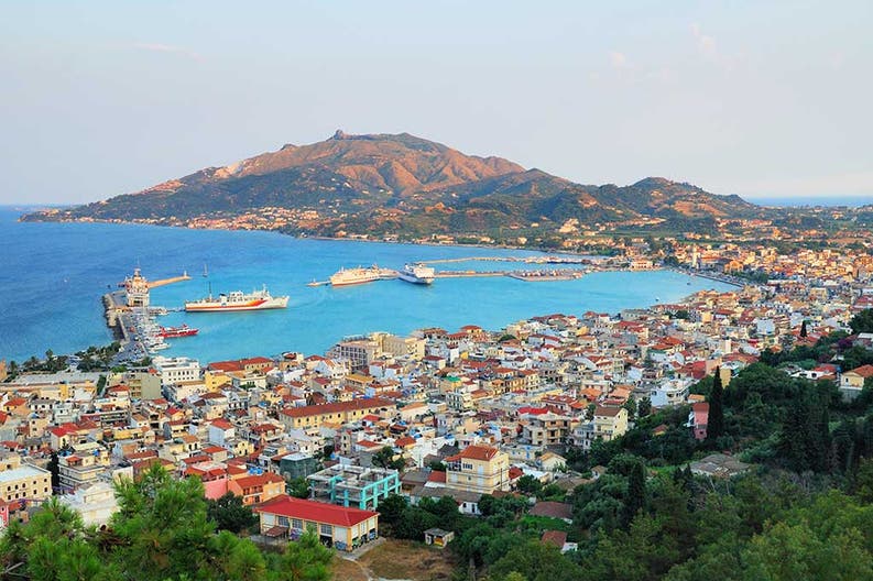 Vista della citàà e del mare di Zante in Grecia