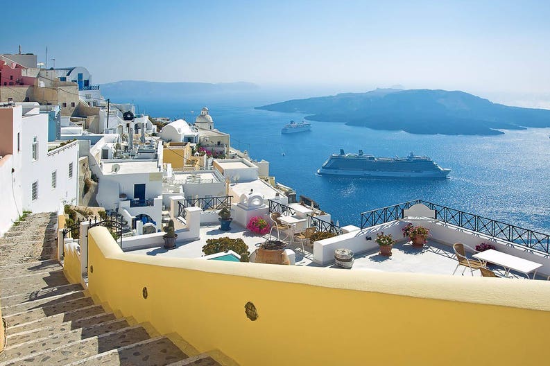 greece-santorini-street