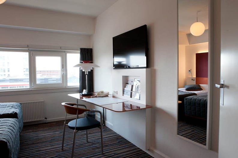 Vista della camera da letto dell'Hotel Hans Egede in Groenlandia