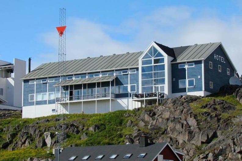 Vista dell'esterno dell'Hotel Qaqortoq in Gorenlandia